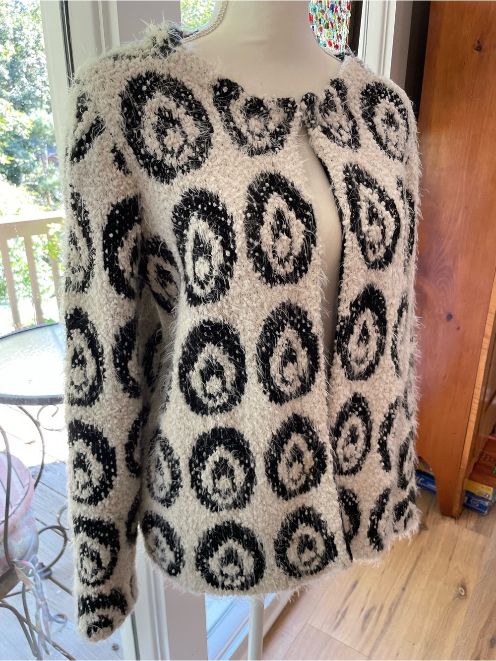 Solitaire by RAVIKHOSLA Black & Cream Soft Open Cardigan Jacket